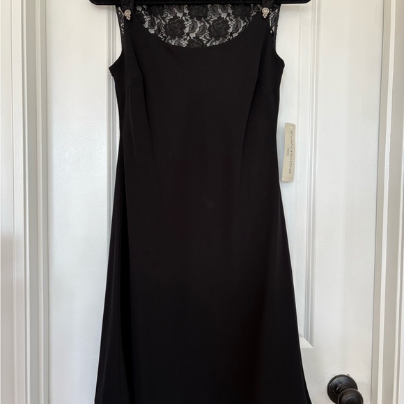 Evan Picone Dresses & Skirts - NWT Evan-Picone Women 8P Black Lace Sheath Dress Sleeveless Rhinestone Accent